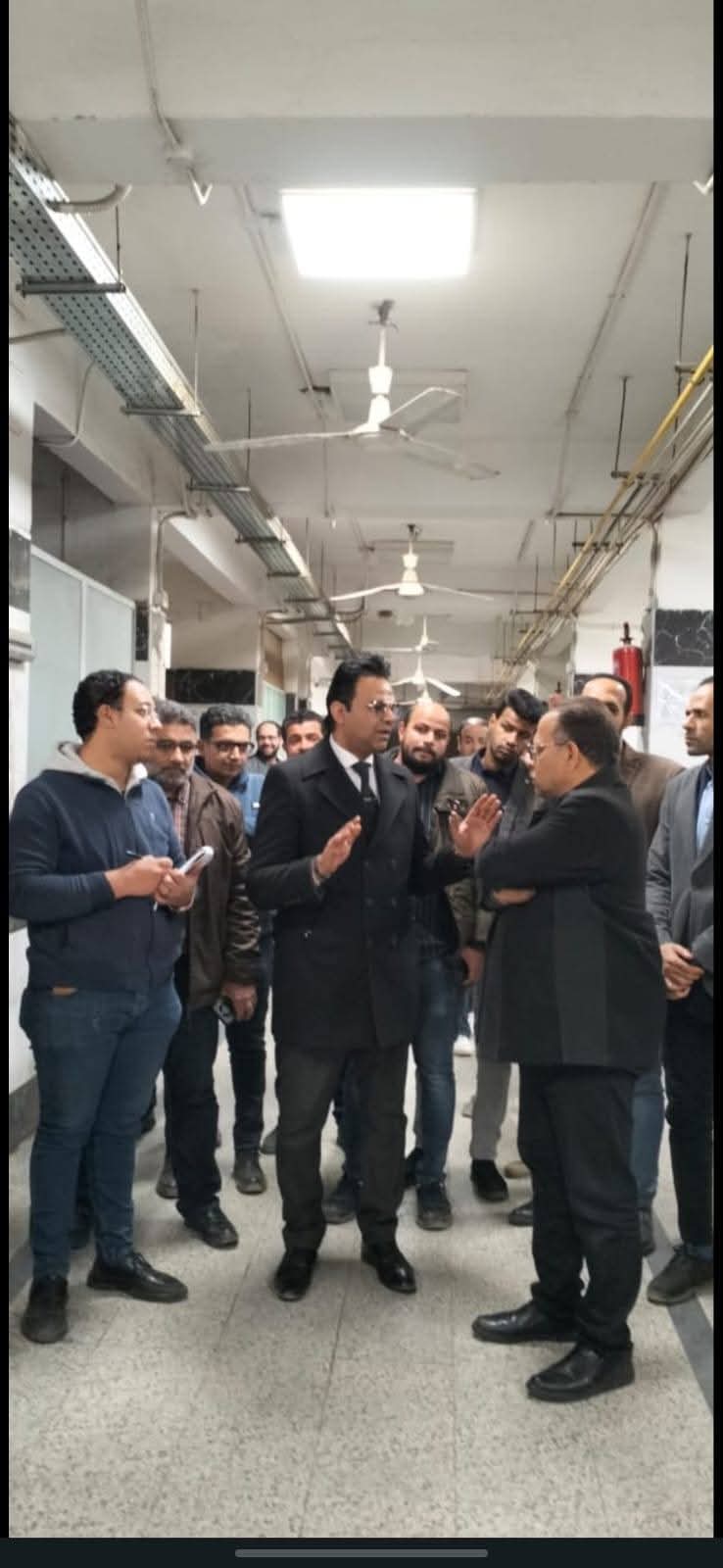 دويدار فى جولة ليلية مفاجئة بمستشفى سوهاج العام.. إنذار 48 ساعة لتصحيح السلبيات