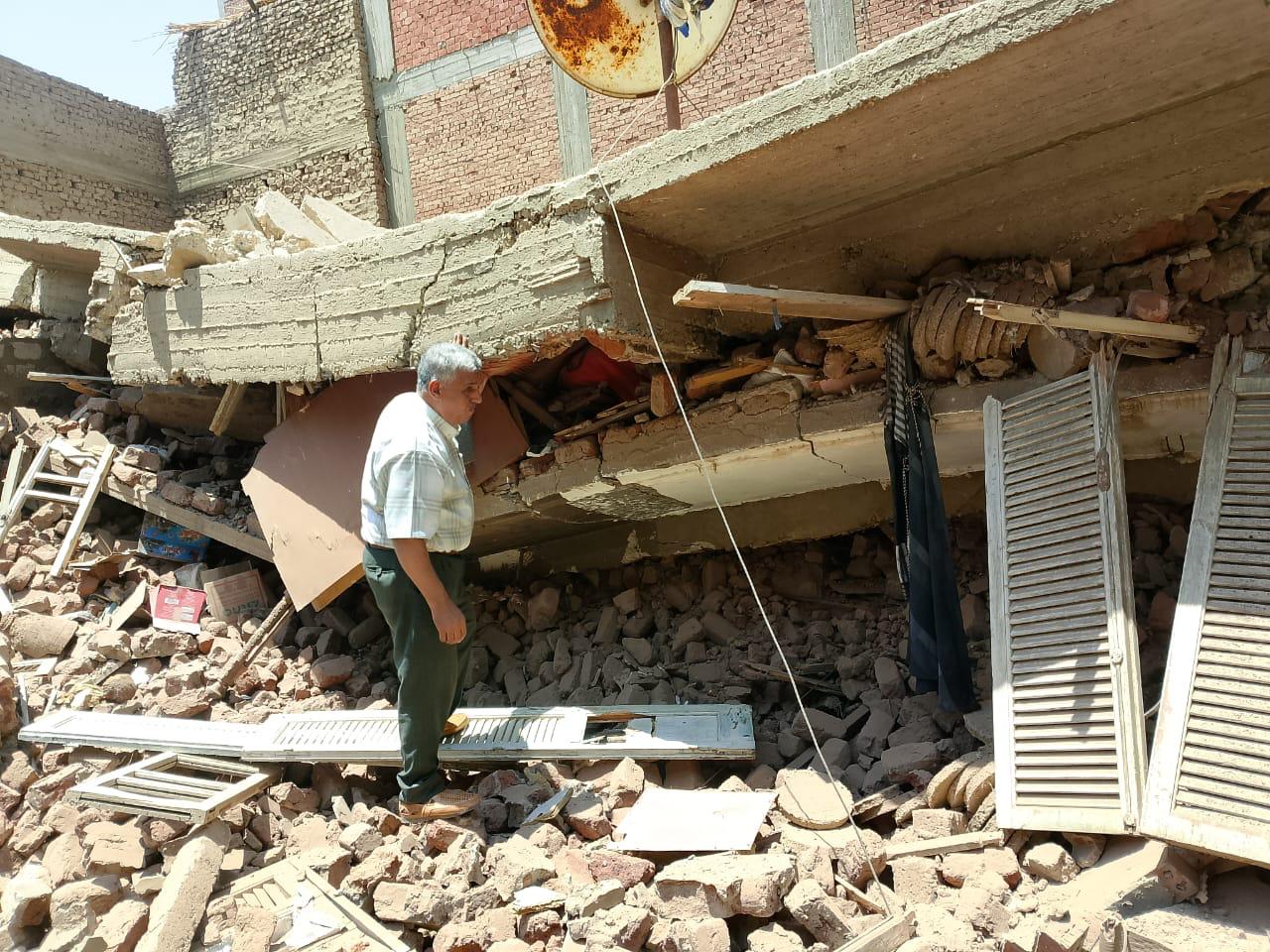 استجابة فورية.. محافظ سوهاج يوجه بحصر خسائر منزل "قاو غرب" المنهار وإدراجه ضمن "حياة كريمة"